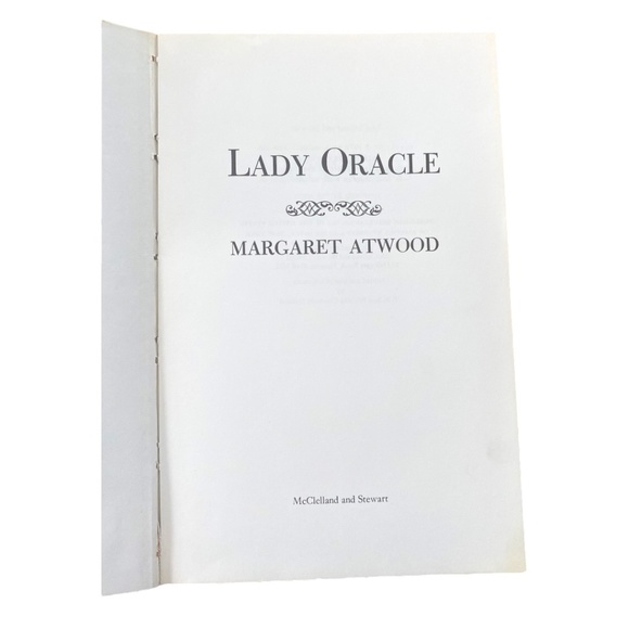 Vintage “Lady Oracle” Margaret Atwood hardcover - Picture 2 of 7